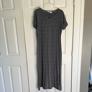 Avee Toi Black striped midi dress size XL